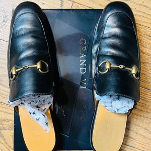 Gucci size 10 loafers